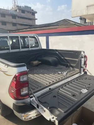 Bucket Cover for All Pick Up Trucks ( Retractable Type /Roller Type)