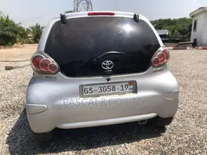 Toyota Aygo 1.0 5-Door 2010 Silver