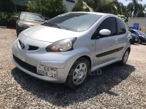 Toyota Aygo 1.0 5-Door 2010 Silver