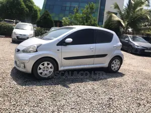 Toyota Aygo 1.0 5-Door 2010 Silver