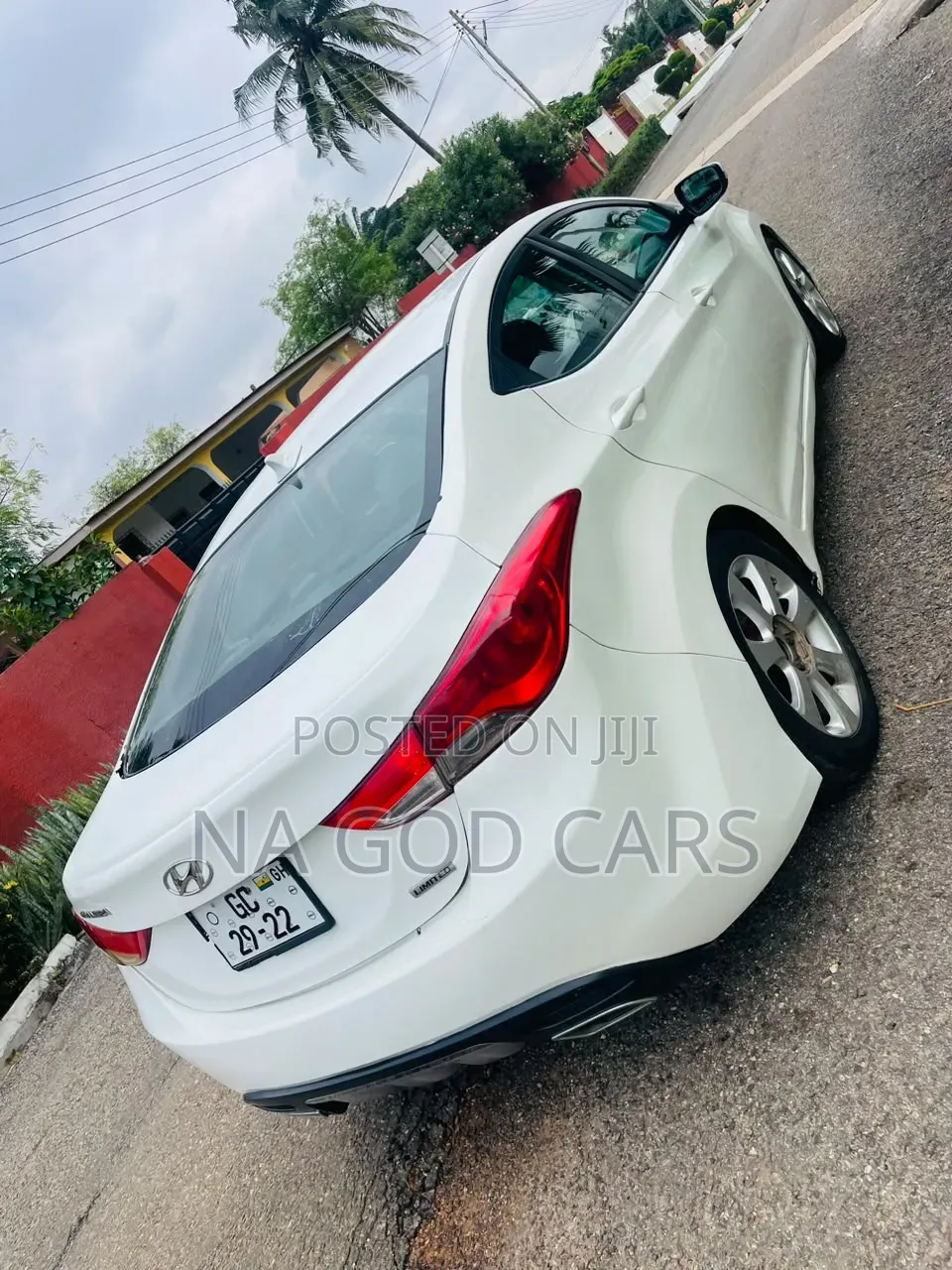Hyundai Elantra Limited Sedan FWD (1.8L 4cyl 6A) 2013 White