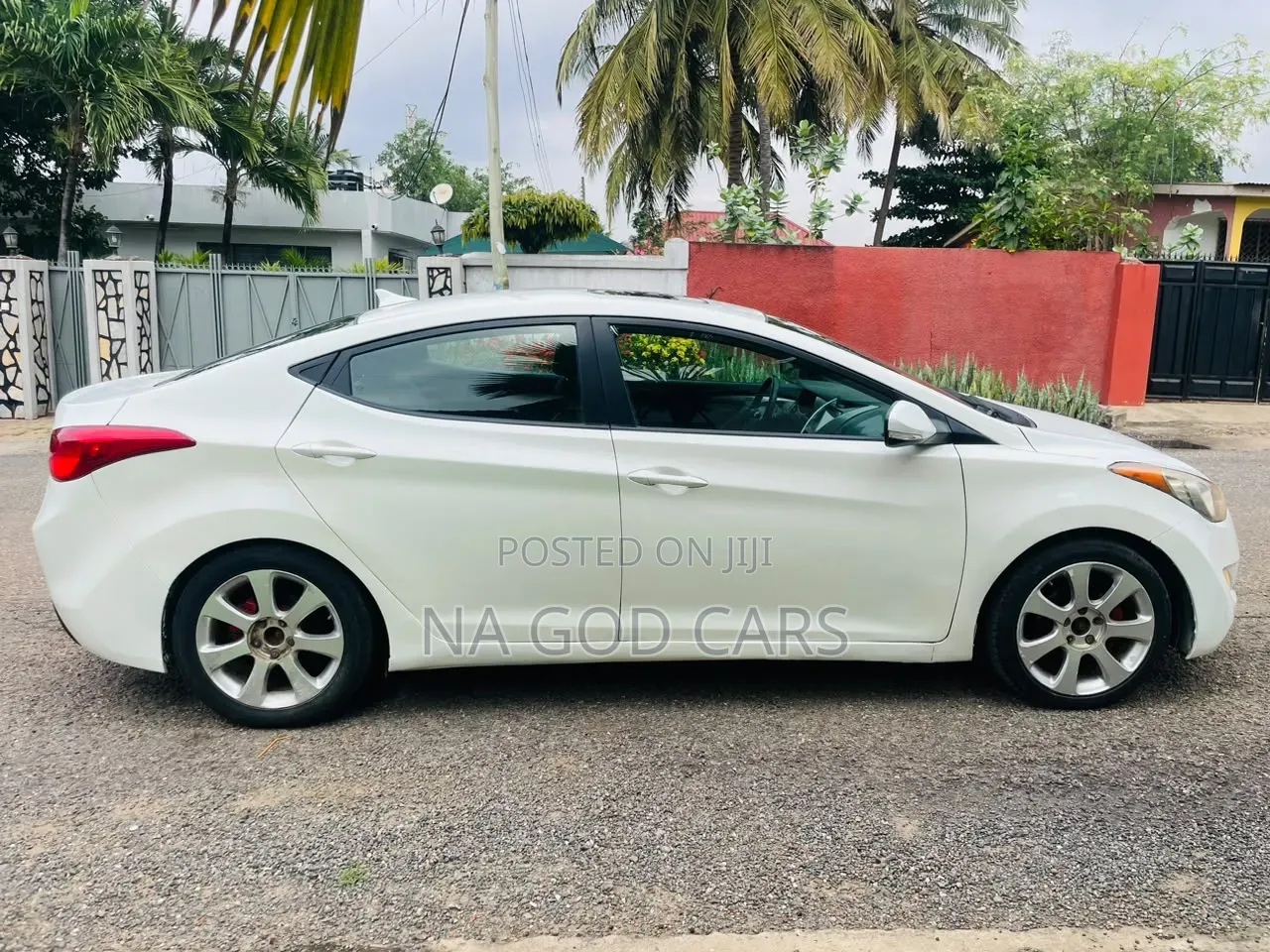 Hyundai Elantra Limited Sedan FWD (1.8L 4cyl 6A) 2013 White