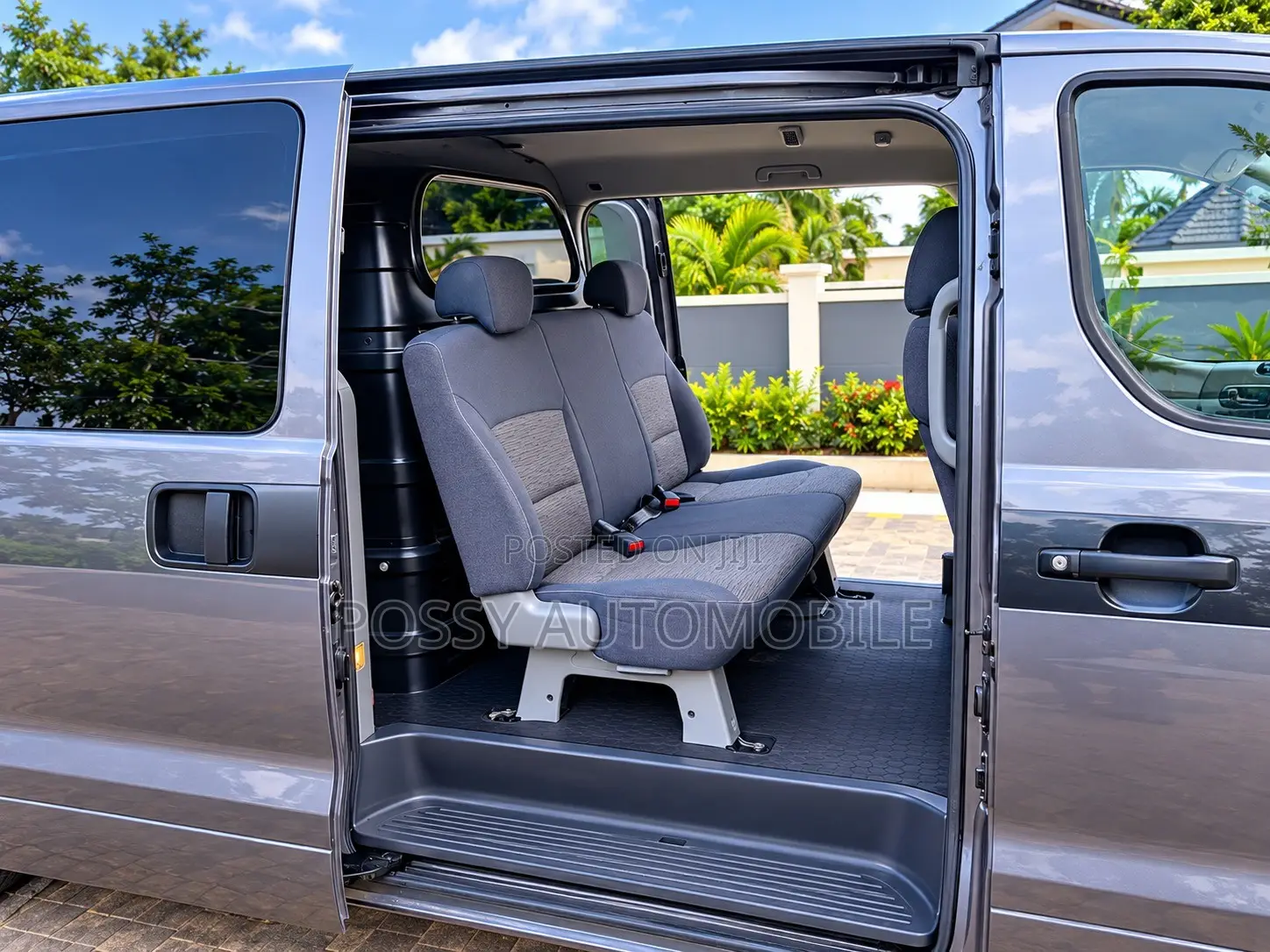 Hyundai H300 2011 Gray