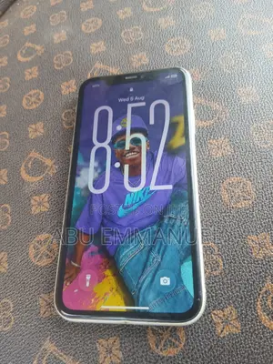 Apple iPhone 11 64 GB White