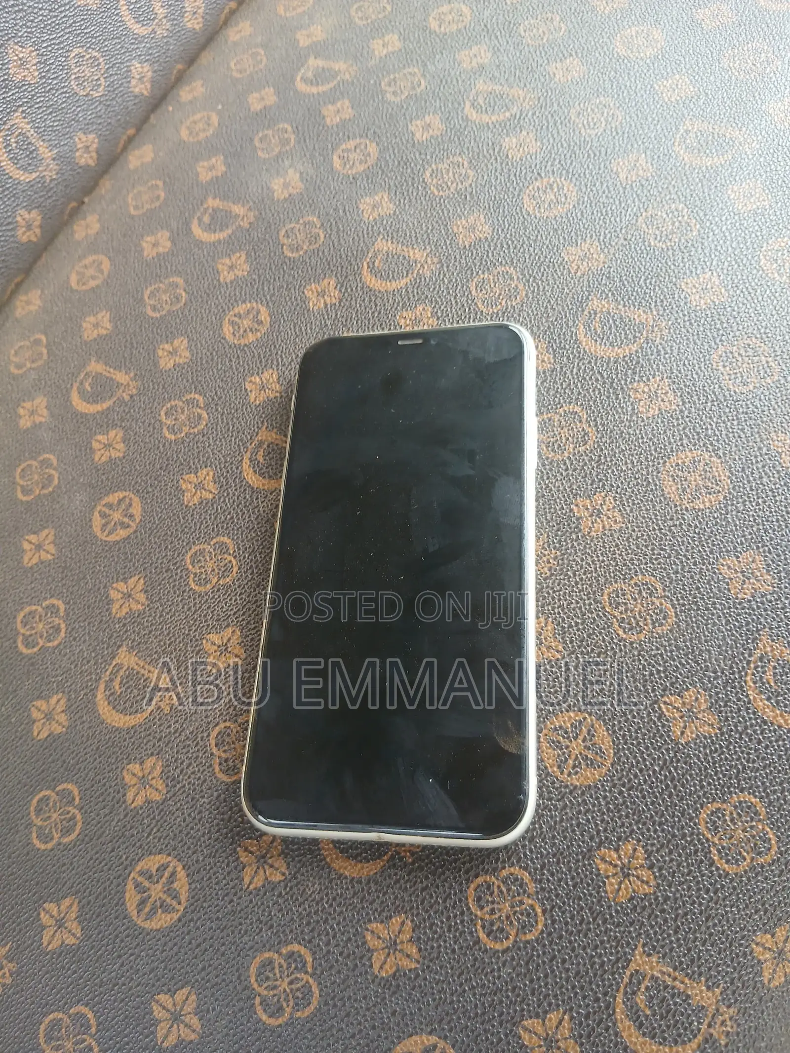 Apple iPhone 11 64 GB White