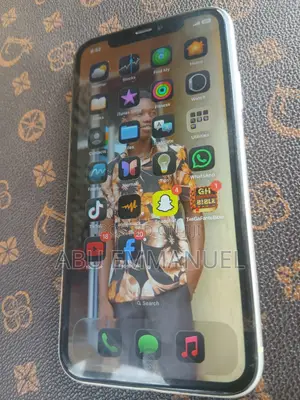 Apple iPhone 11 64 GB White