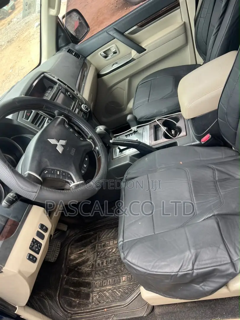 Mitsubishi Pajero V80 3.5 V6 GL/GLS 2016 Blue