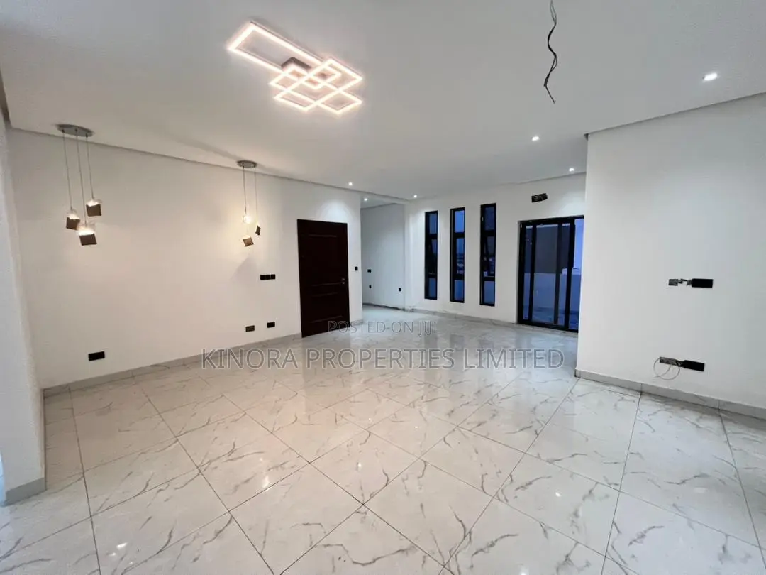 4bdrm Duplex in Anc Area, East Legon for sale