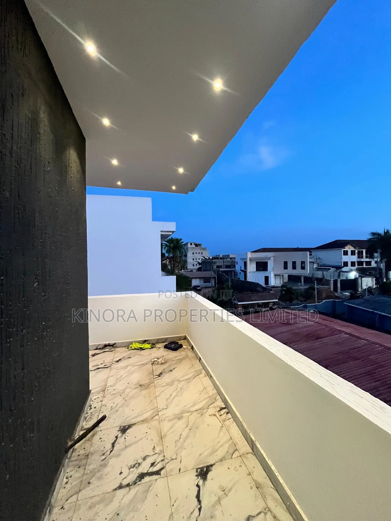 4bdrm Duplex in Anc Area, East Legon for sale