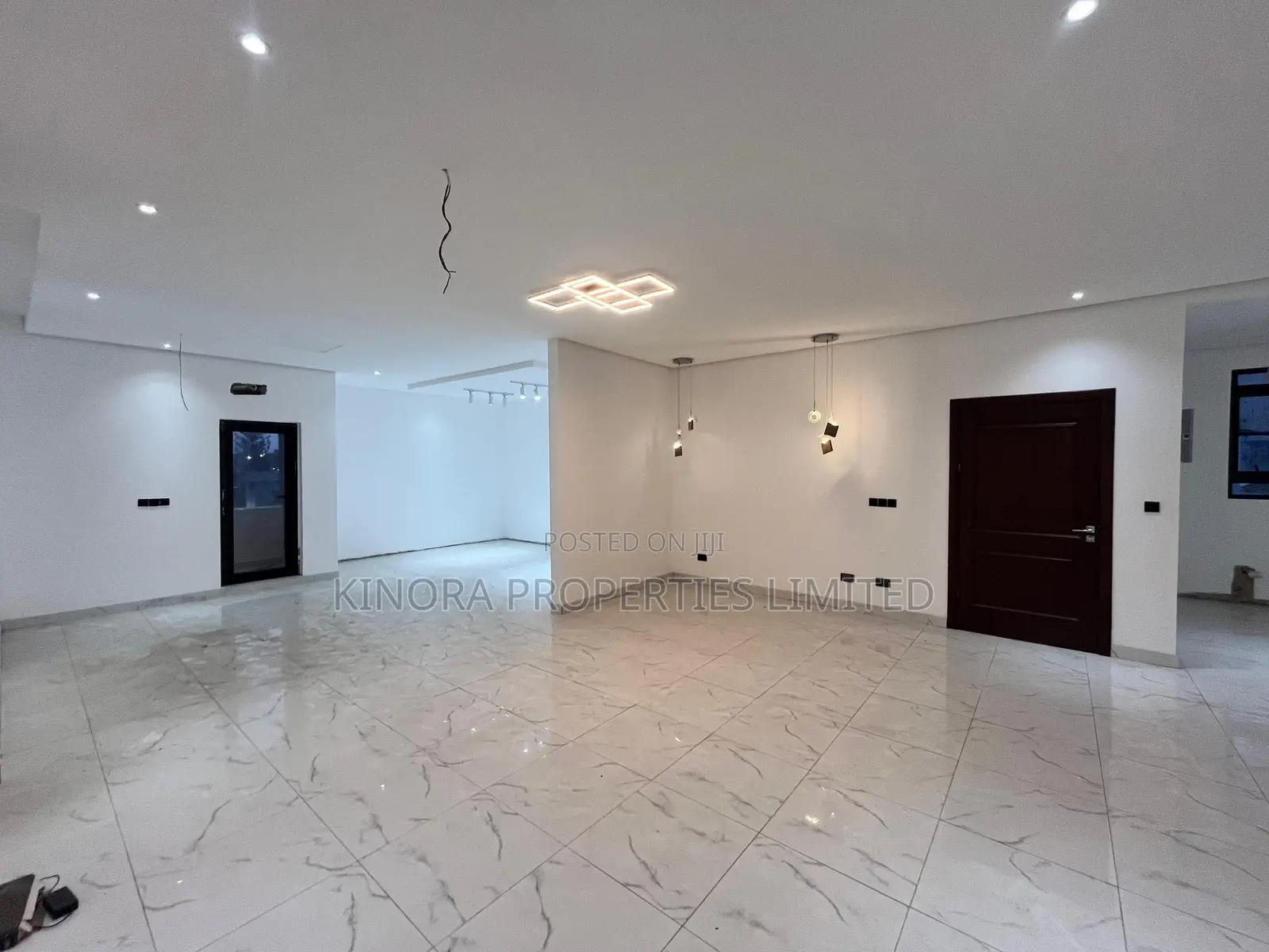 4bdrm Duplex in Anc Area, East Legon for sale