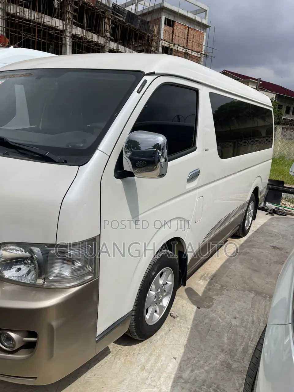 Toyota HiAce 2017