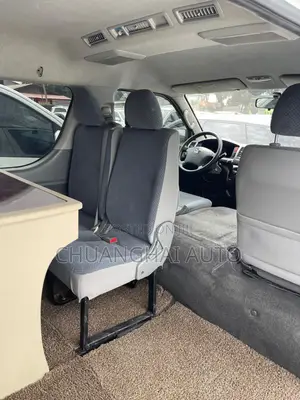 Toyota HiAce 2017