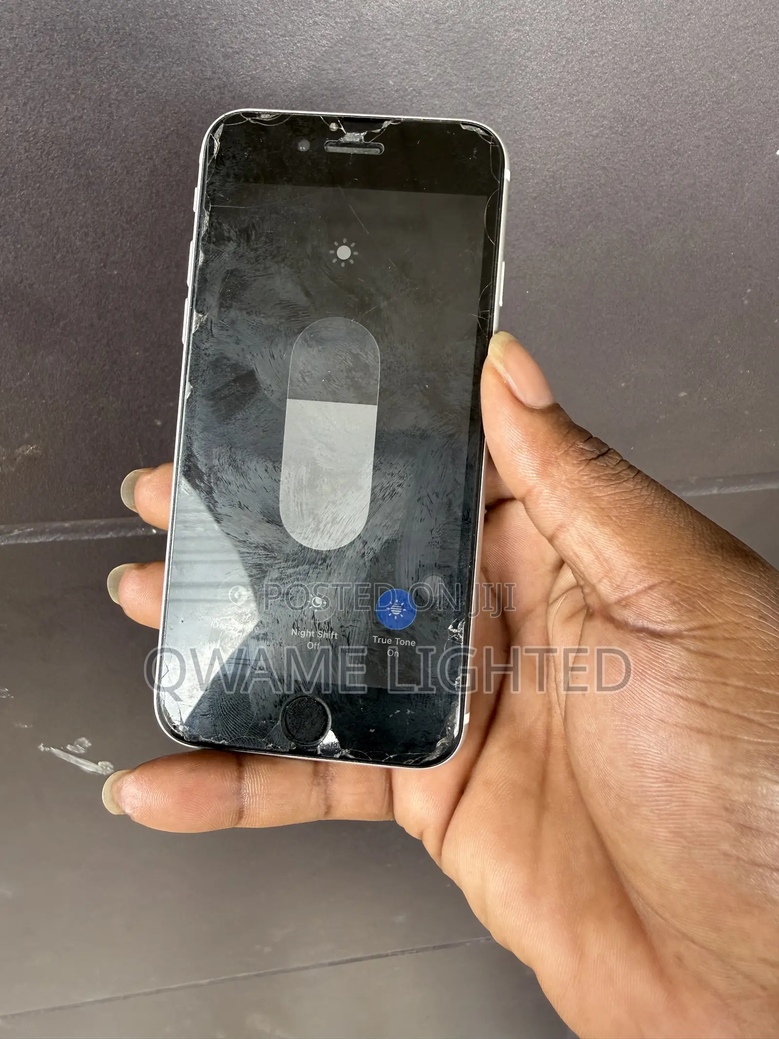 Apple iPhone SE (2020) 64 GB White