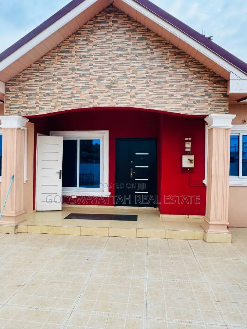 3bdrm House in East Legon, Adjiriganor for sale
