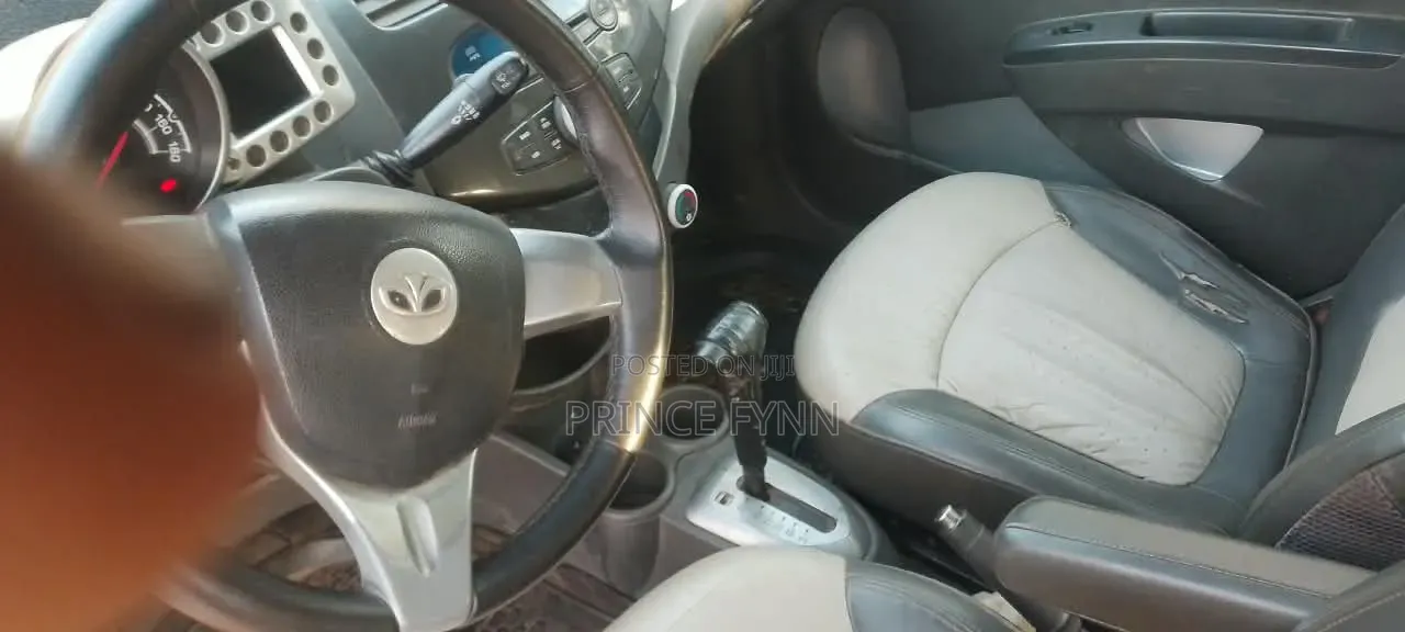 Chevrolet Spark 2012 Orange