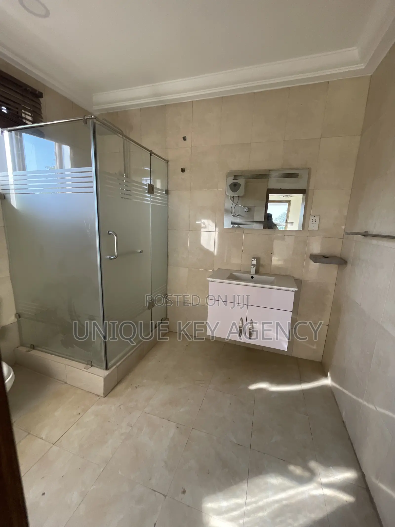 4bdrm House in Unique Key Agency, Abelemkpe for rent