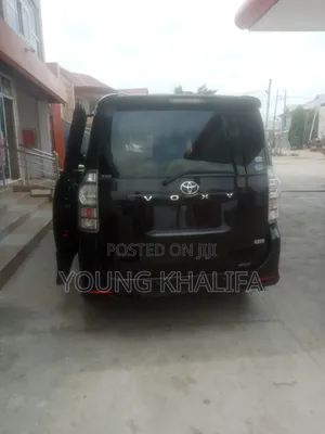 Toyota Voxy 2010 Black