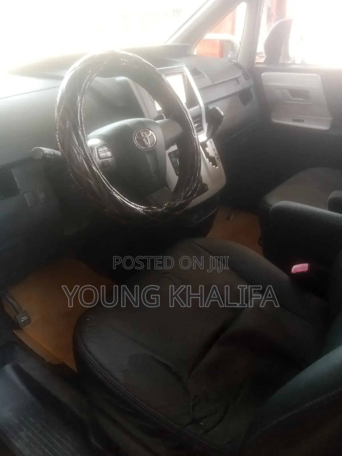 Toyota Voxy 2010 Black
