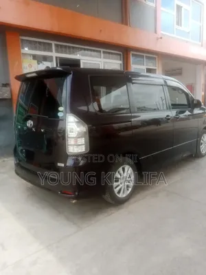 Toyota Voxy 2010 Black
