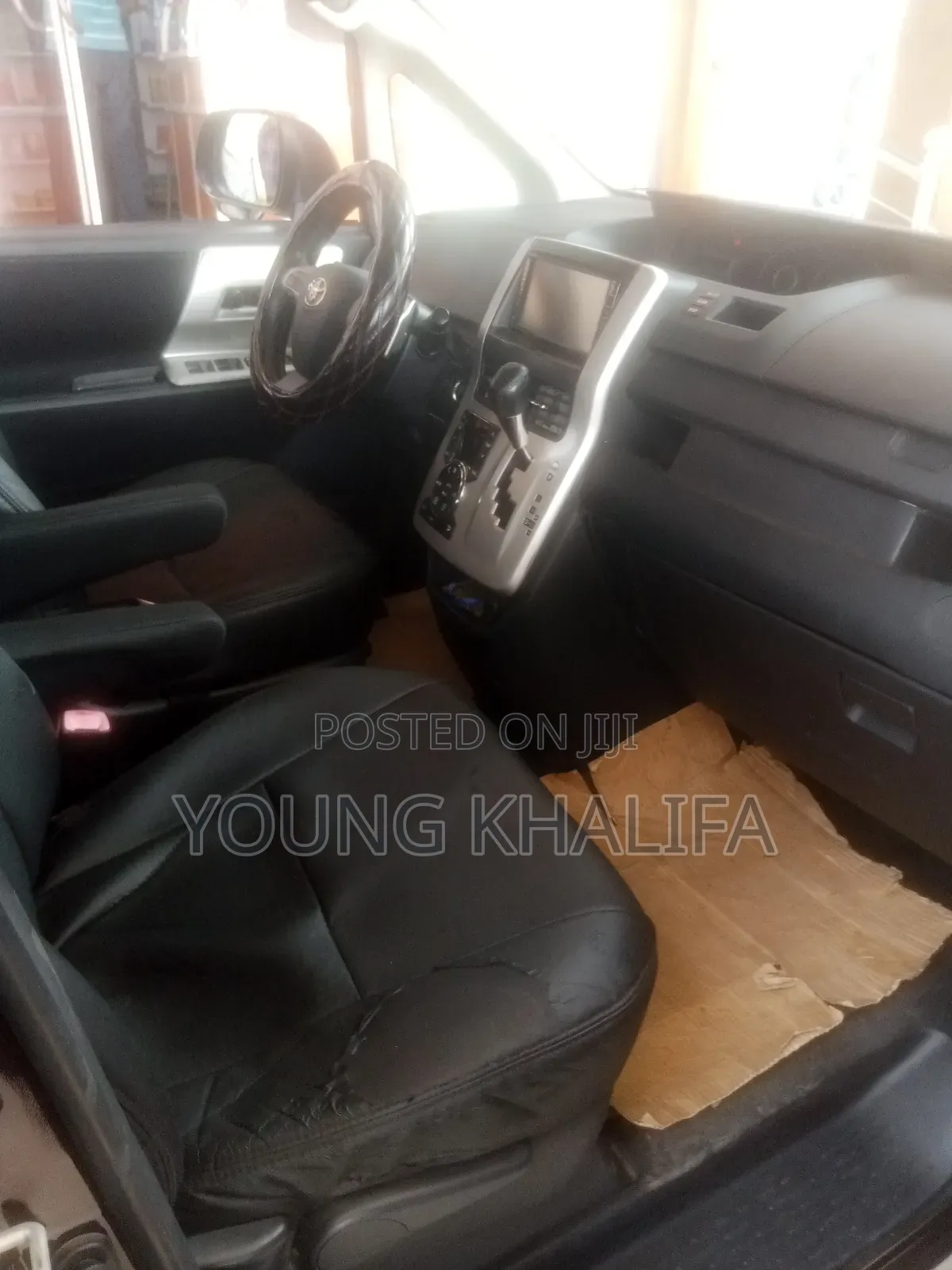 Toyota Voxy 2010 Black