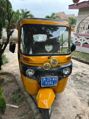 Bajaj RE 2026 Yellow