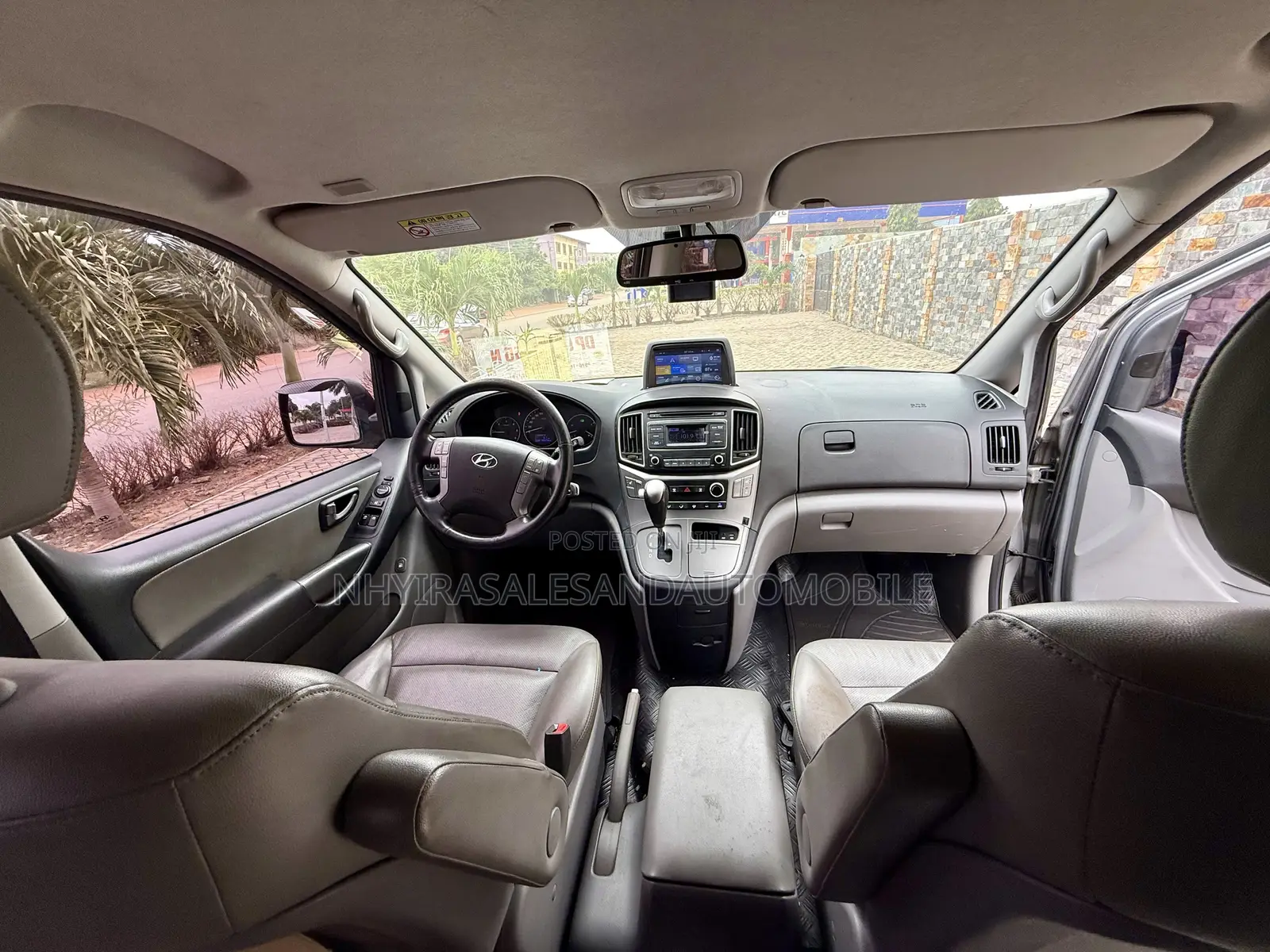Hyundai H200 2016 Gray