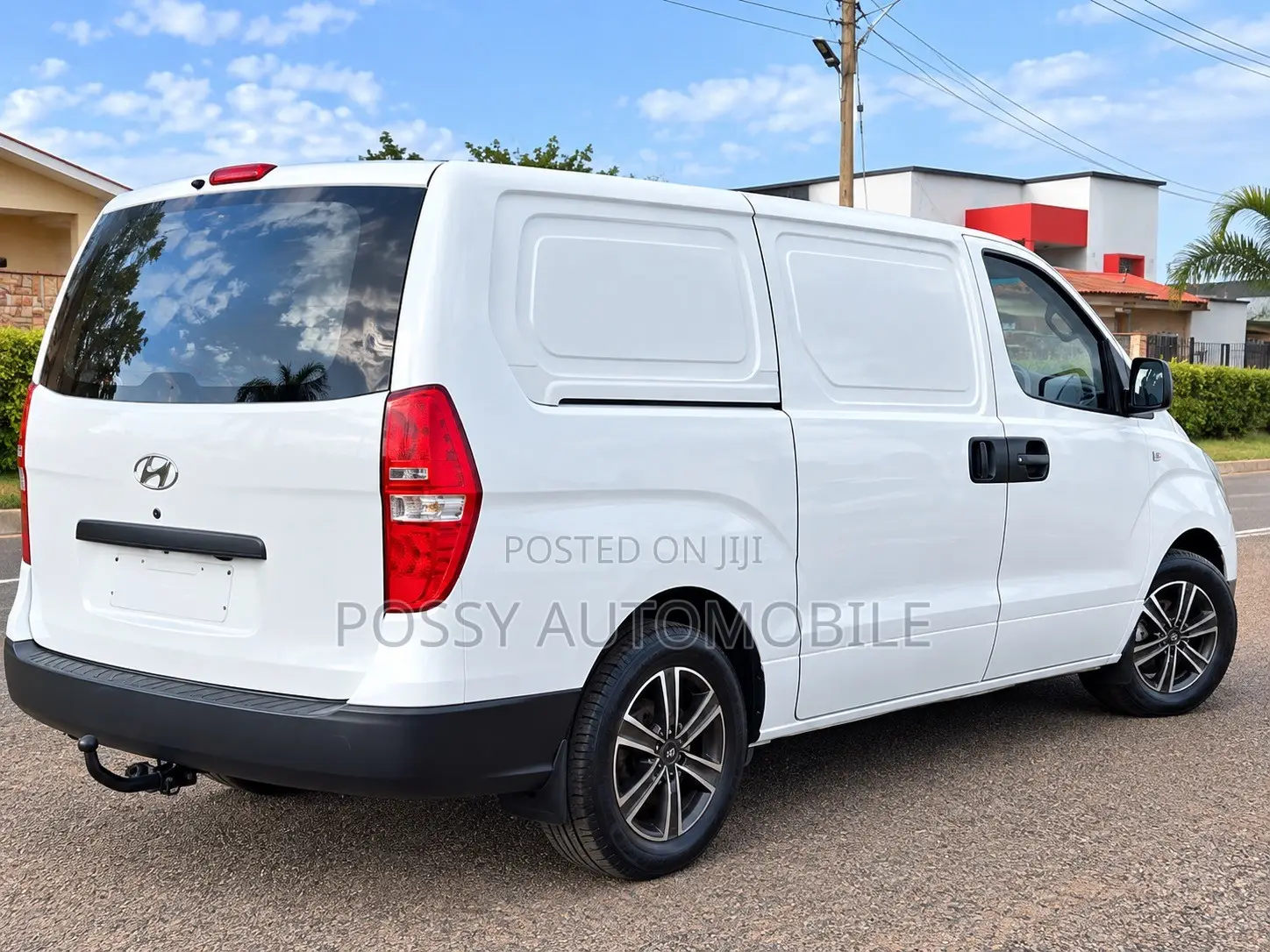 Hyundai H1 2009 White