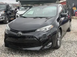 Toyota Corolla XLE (1.8L 4cyl 2A) 2018 Black
