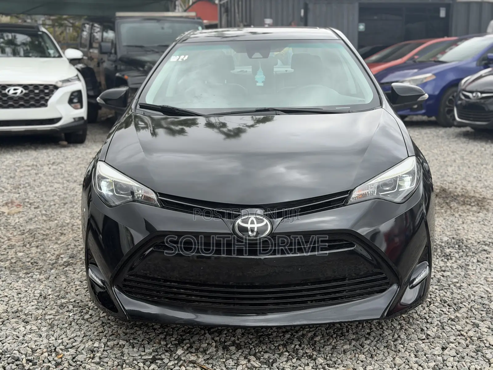 Toyota Corolla XLE (1.8L 4cyl 2A) 2018 Black