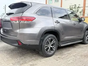 Toyota Highlander 2018 Gray