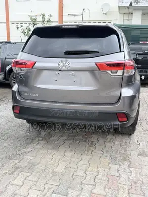 Toyota Highlander 2018 Gray