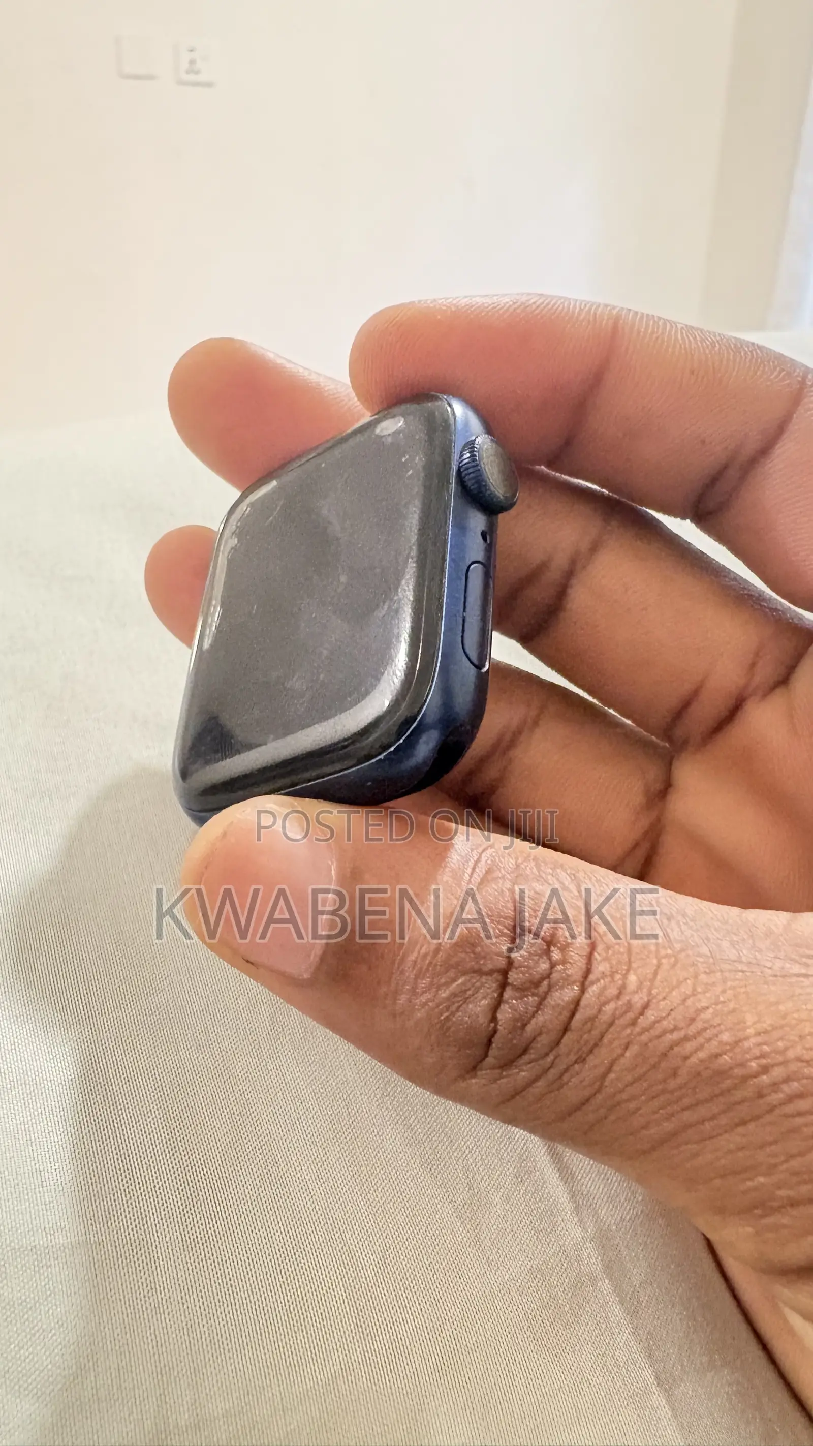 Apple Watche Series 6 and SE