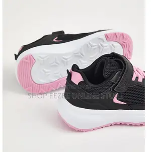 UK Girls Trainers / Girls Sports Trainers / PE Shoes