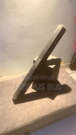 Soundbar With Subwoofer
