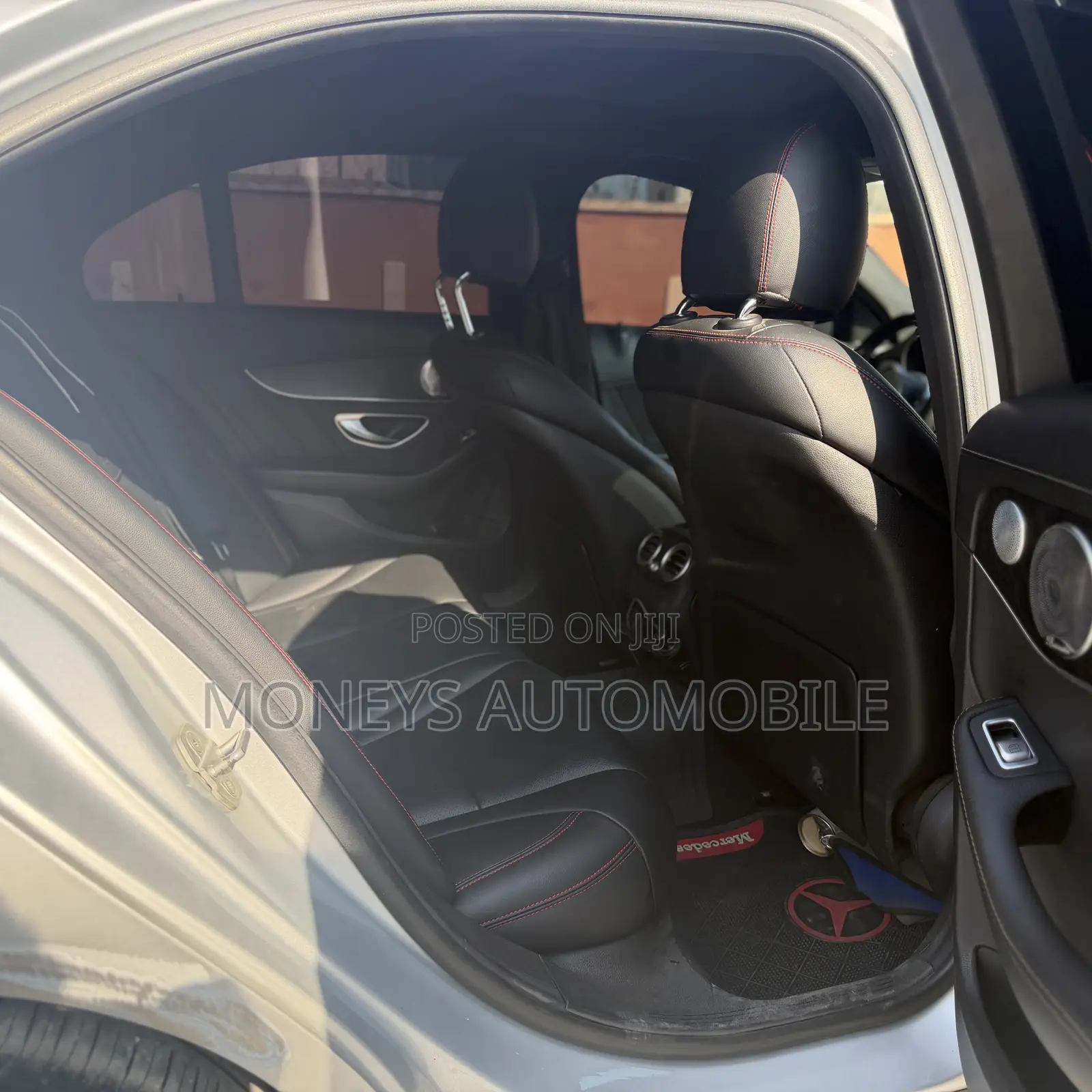 Mercedes-Benz C300 2016 Silver