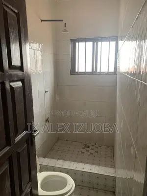 3bdrm House in Little Roses for rent