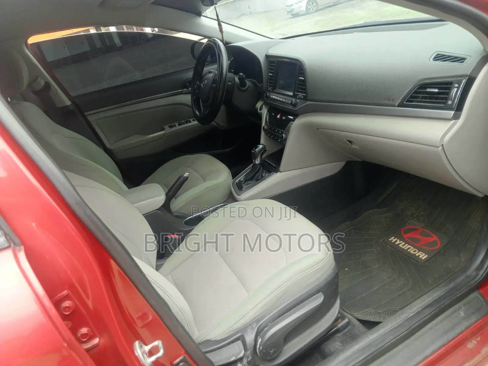 Hyundai Elantra ECO 2018 Red