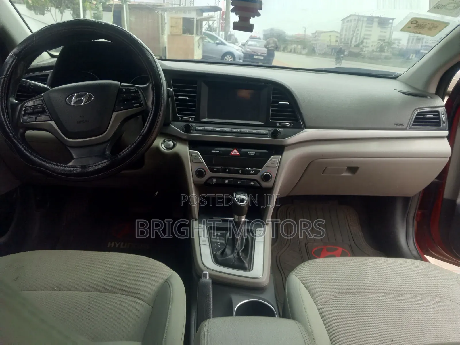 Hyundai Elantra ECO 2018 Red