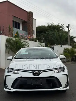New Toyota Corolla 2025 White