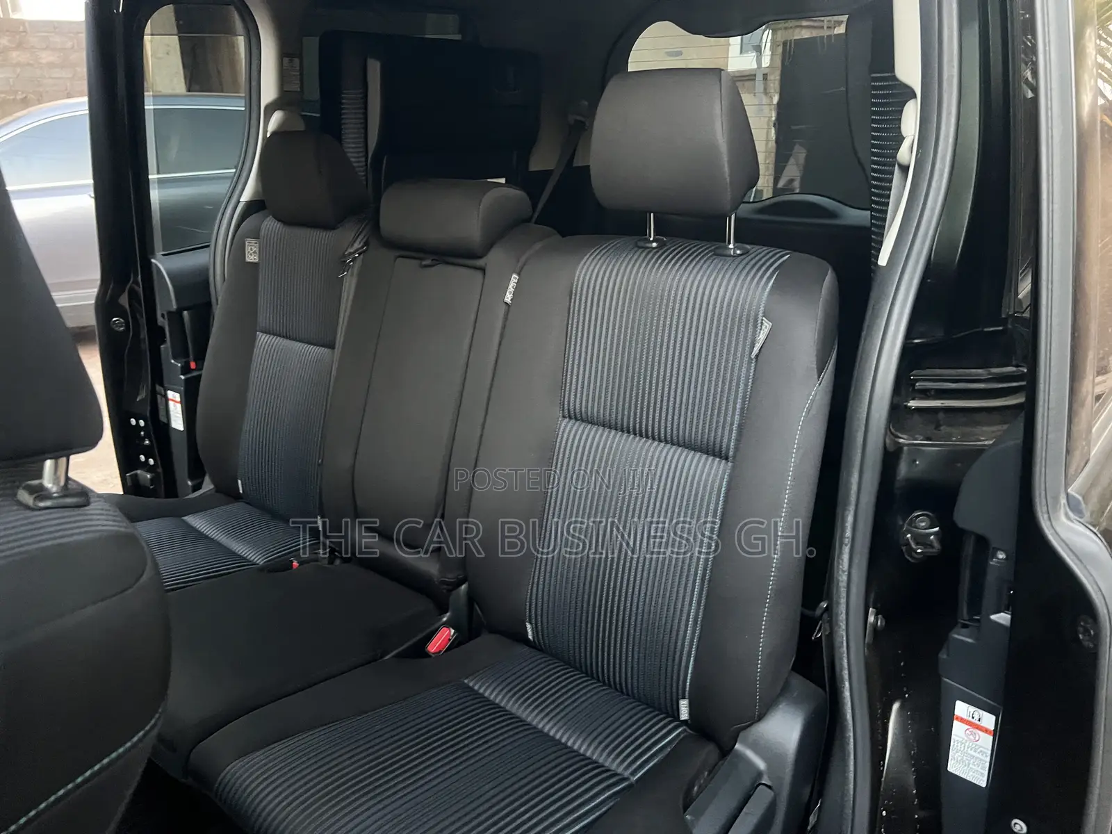 Toyota Voxy ZS Kirameki 2WD 8-Seater 2015 Black