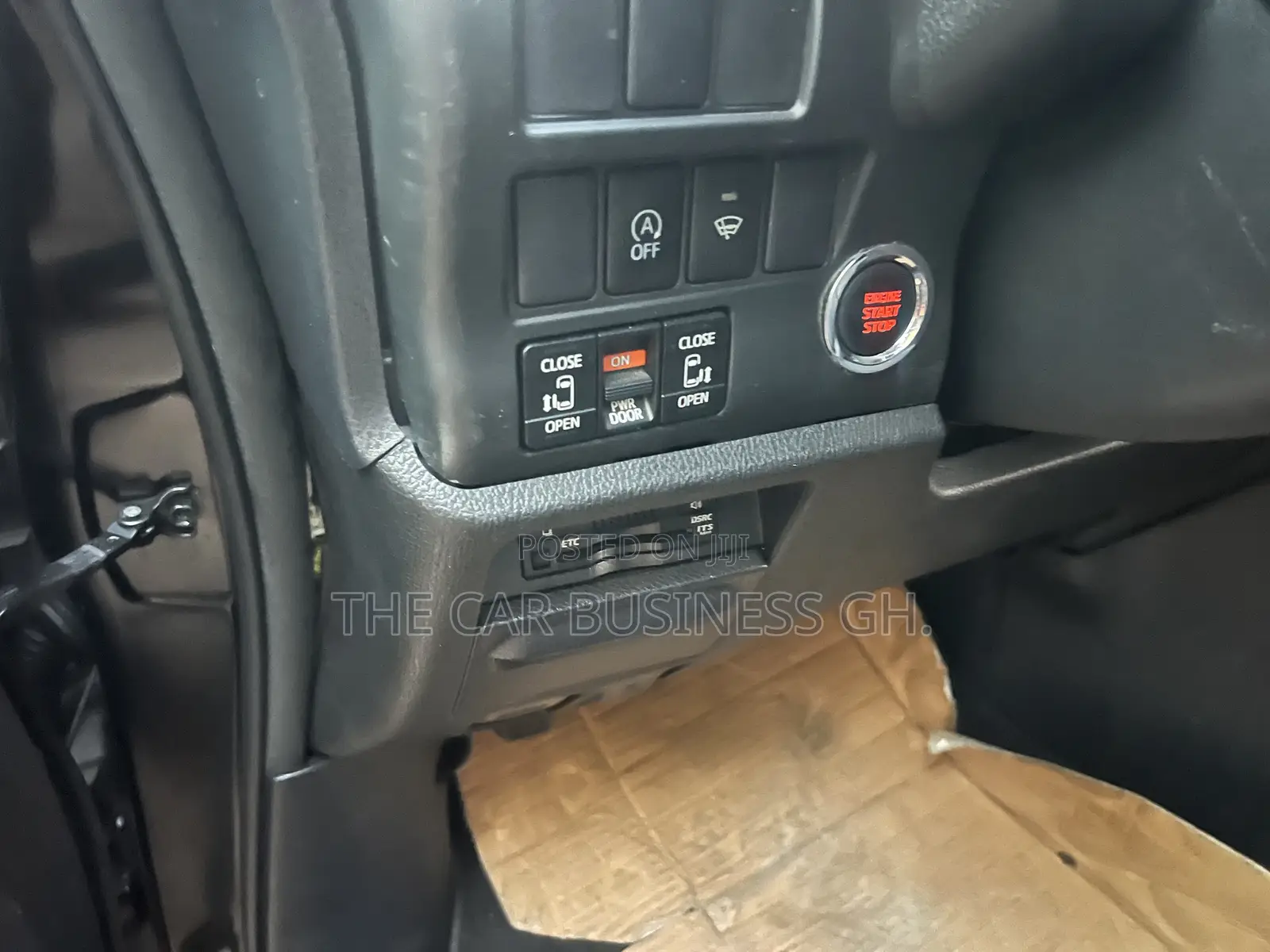 Toyota Voxy ZS Kirameki 2WD 8-Seater 2015 Black