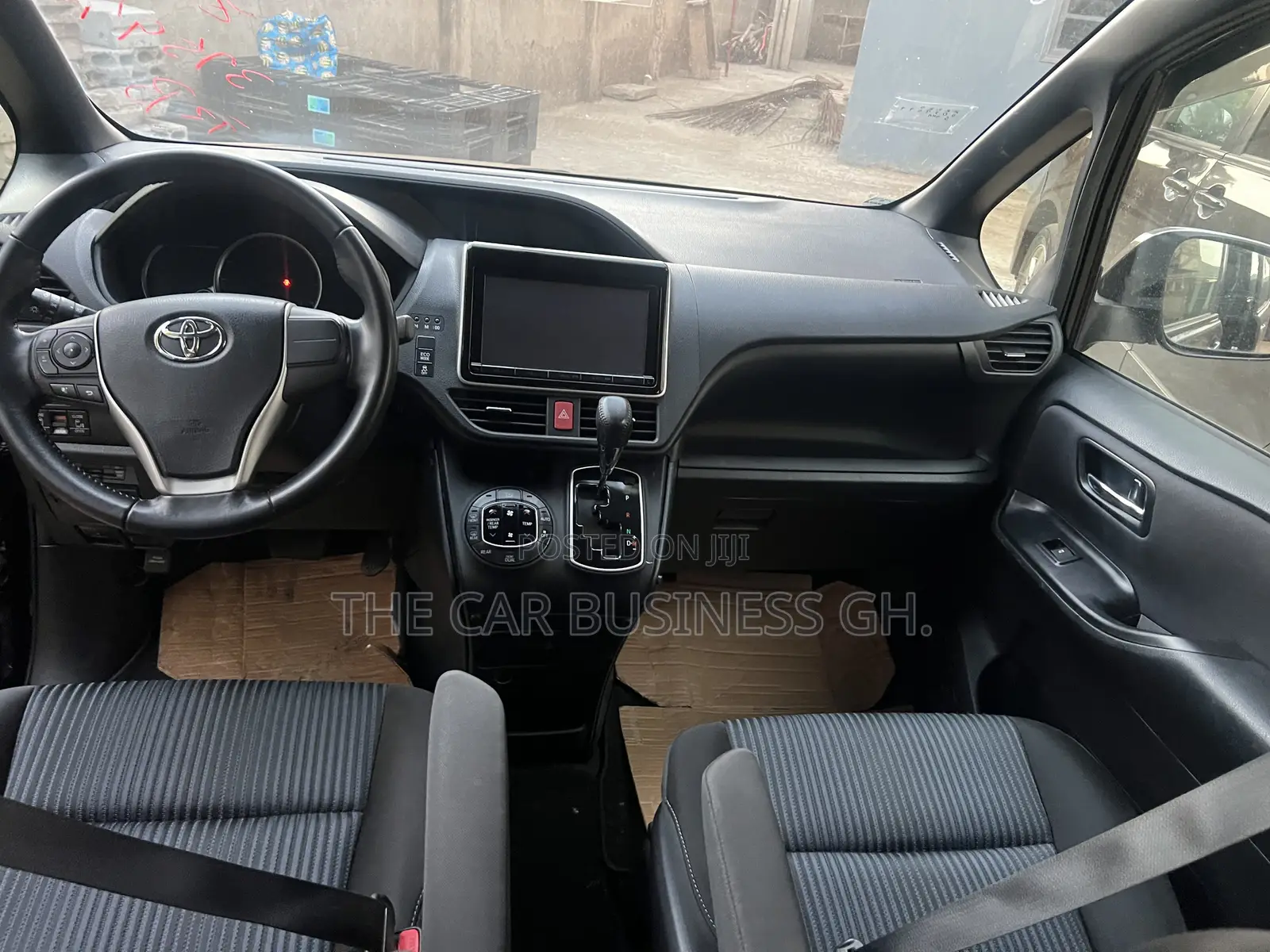 Toyota Voxy ZS Kirameki 2WD 8-Seater 2015 Black