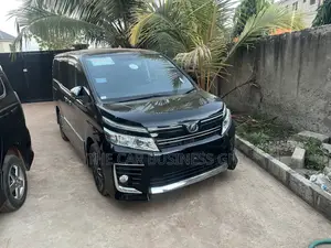Toyota Voxy ZS Kirameki 2WD 8-Seater 2015 Black
