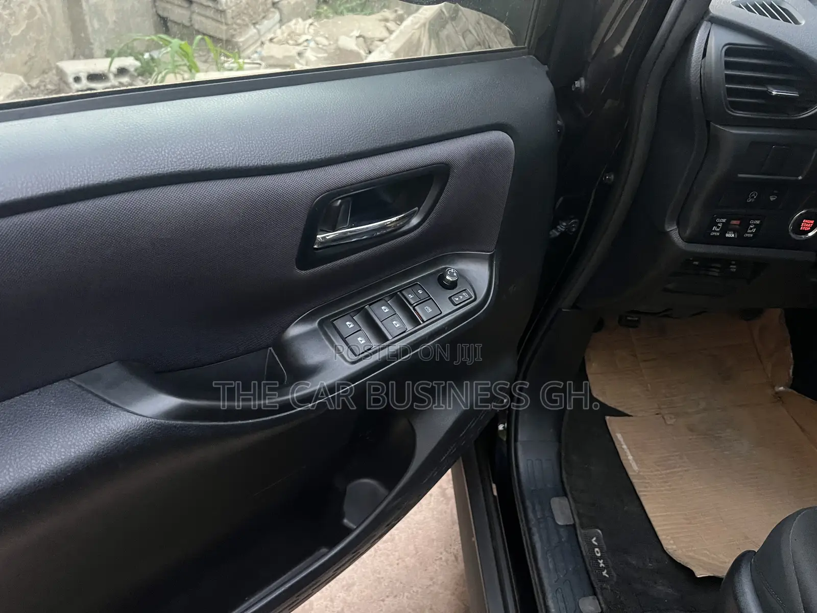 Toyota Voxy ZS Kirameki 2WD 8-Seater 2015 Black