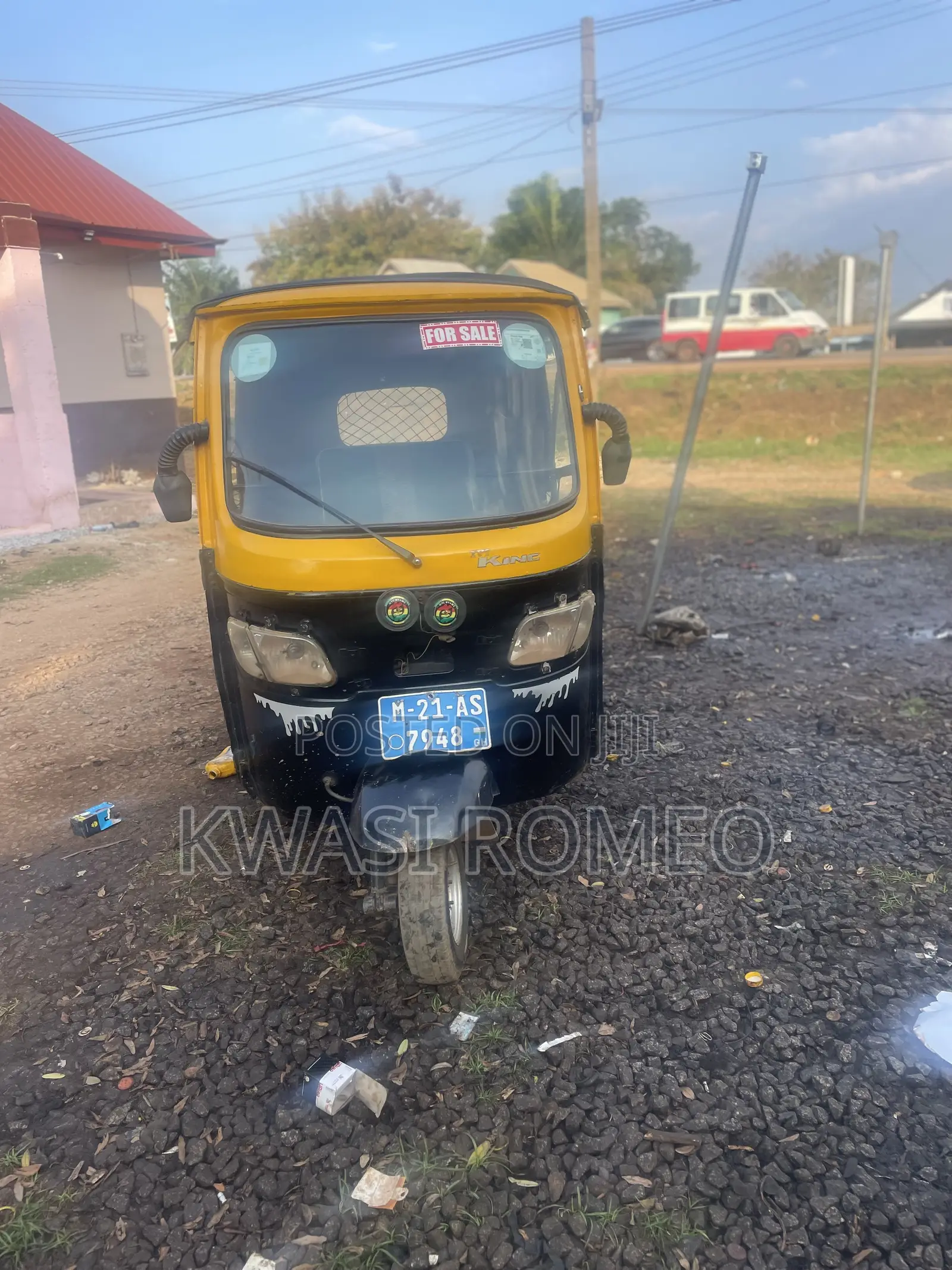 Tricycle 2021 Black