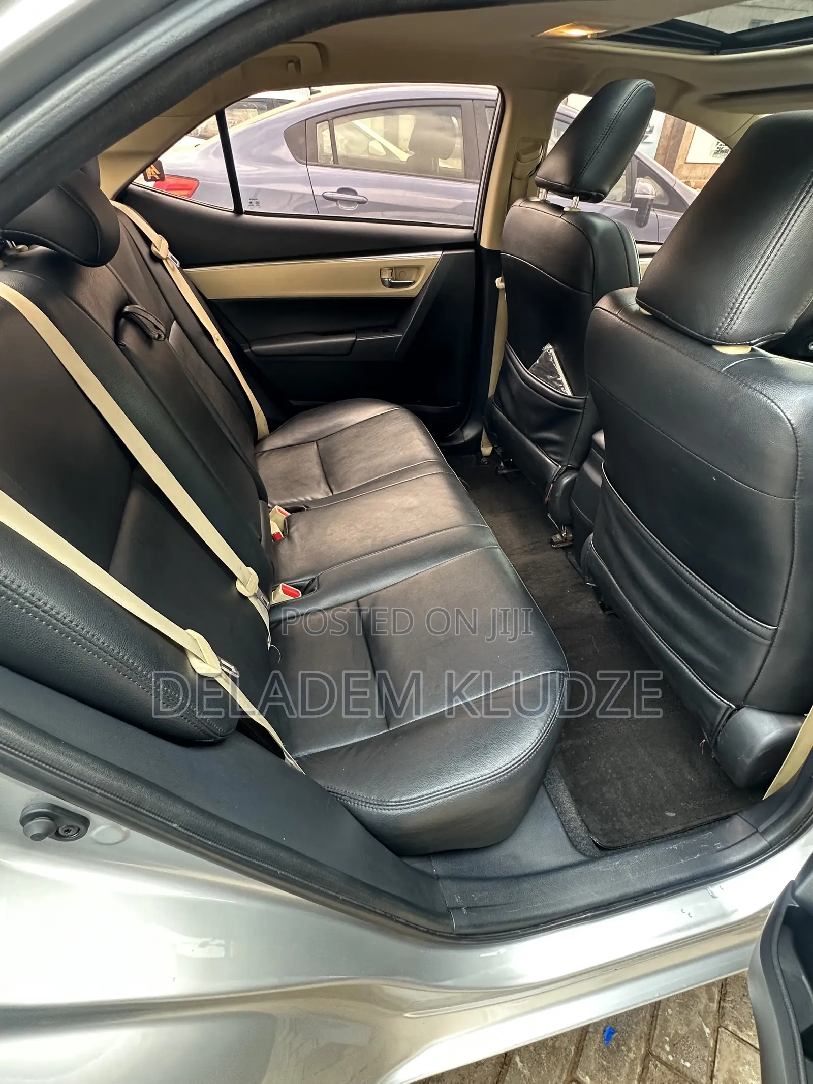 Toyota Corolla 2018 Silver