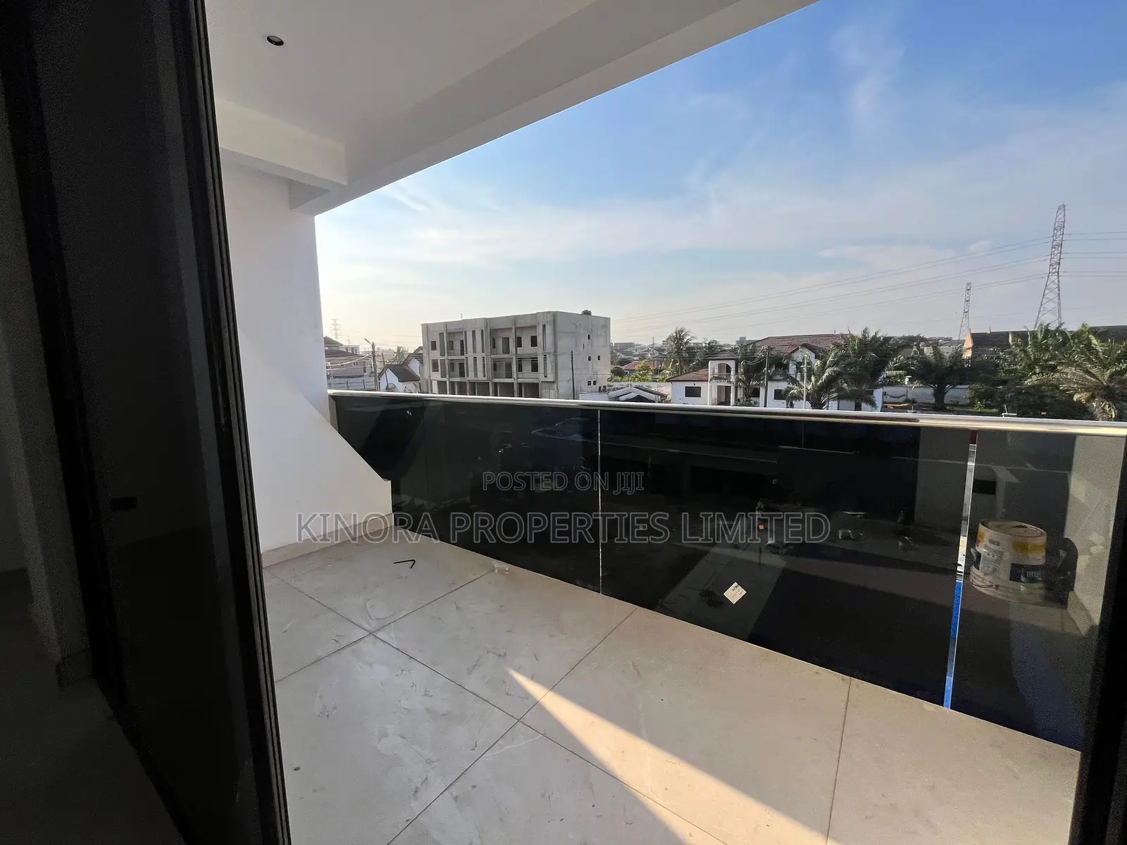8bdrm Mansion in Adjiganor, East Legon for sale