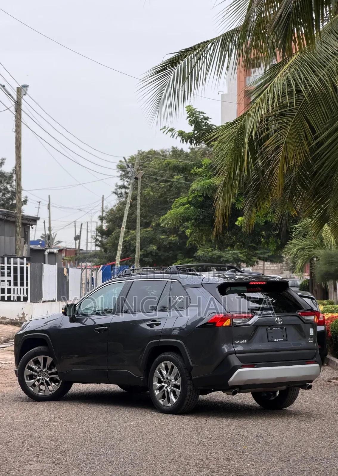 Toyota RAV4 2025 Gray
