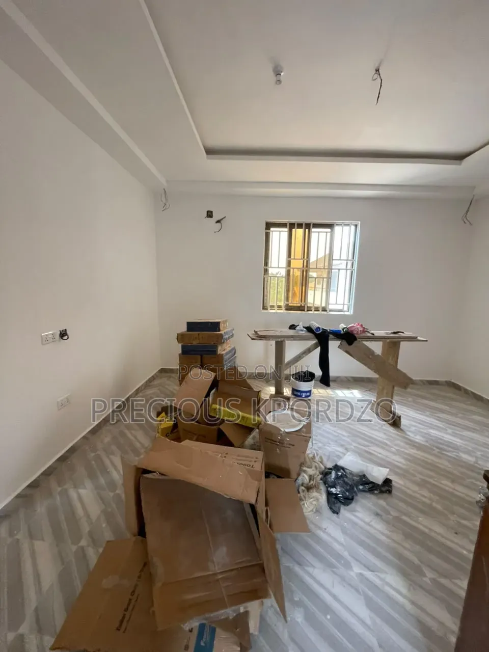 1bdrm Room & Parlour in Commandos Adenta for rent