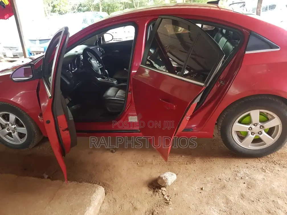 Chevrolet Cruze 1LT 2011 Red